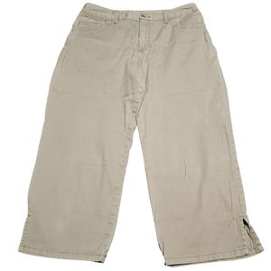 Women's Cherokee Khaki Capris